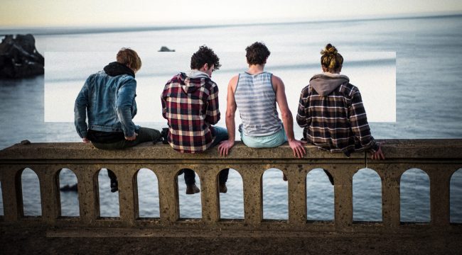 Почему взрослым так трудно заводить близких друзей?