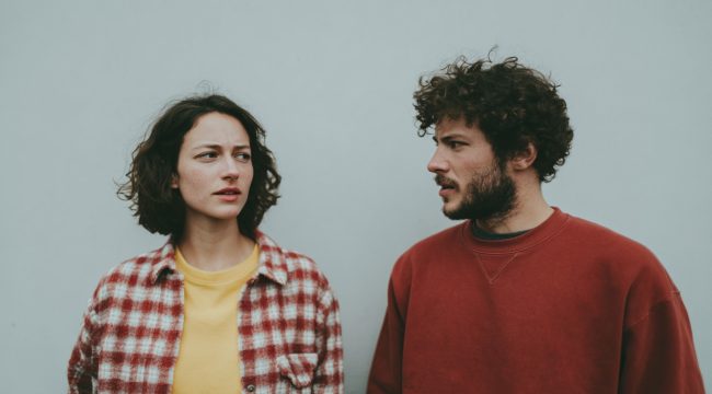 Указания людям на их неправоту не меняют их