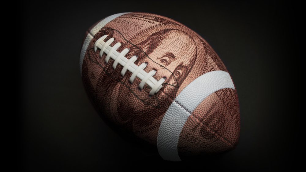 Молодые люди, ставки на спорт и лучший способ игры