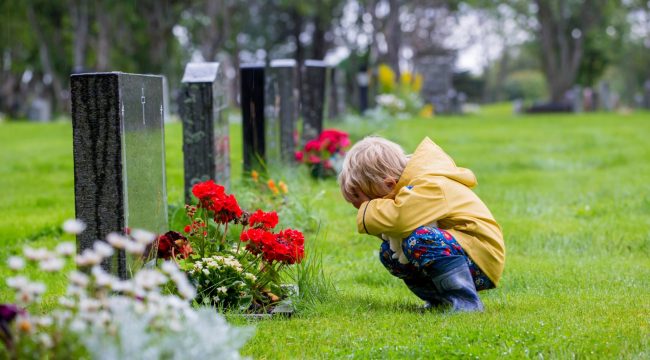 Не ждите трагедии, чтобы поговорить с детьми о смерти