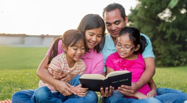 8 способов помочь своей семье узнать об Иисусе