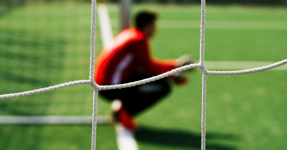 Спорт, воскресные утренние богослужения и значение слова «пренебрежение»