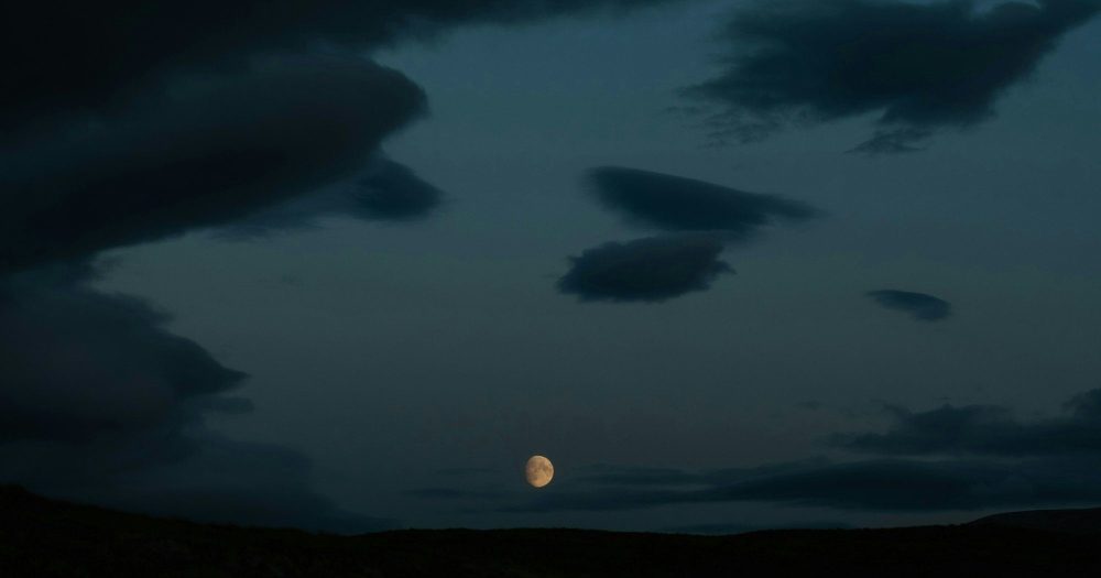 Почему сатана все еще здесь