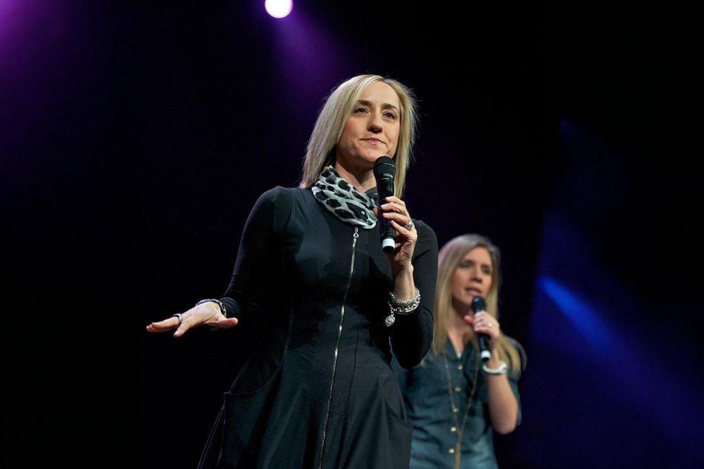 Церкви нужны женщины, которые учат, ведут и проповедуют