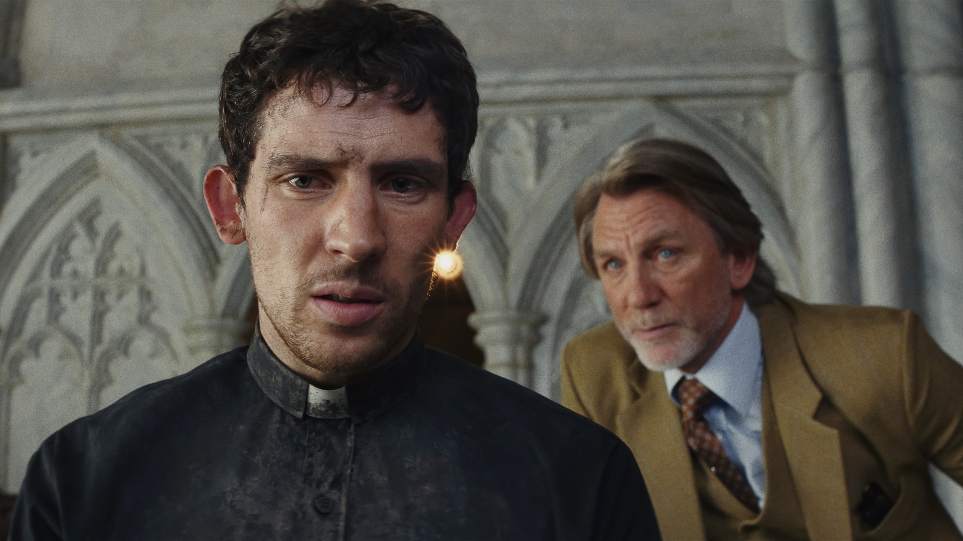 Два искаженных христианства в «Проснись, мертвец»