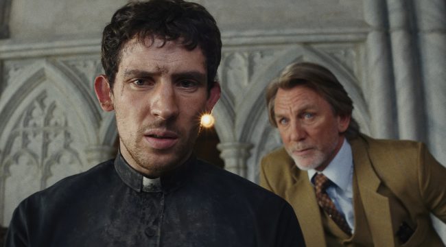 Два искаженных христианства в «Проснись, мертвец»