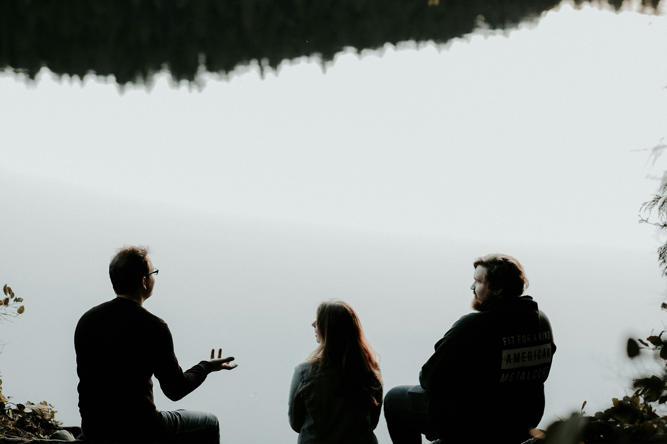 Когда друзья отходят от веры: как справляться с духовными различиями