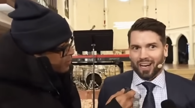 Что должны делать церкви, когда протестующие входят в храм?