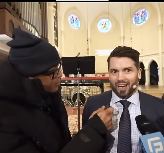 Что должны делать церкви, когда протестующие входят в храм?