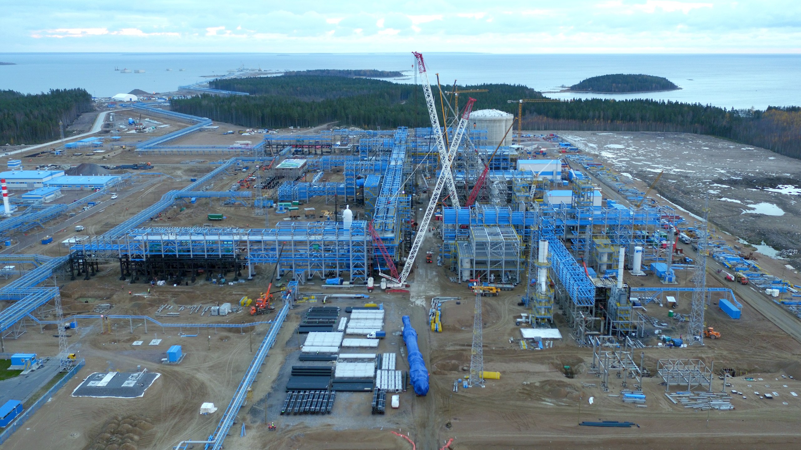 <span>Досудебная и судебная строительная экспертиза <br/>с выездом в день обращения.</span>