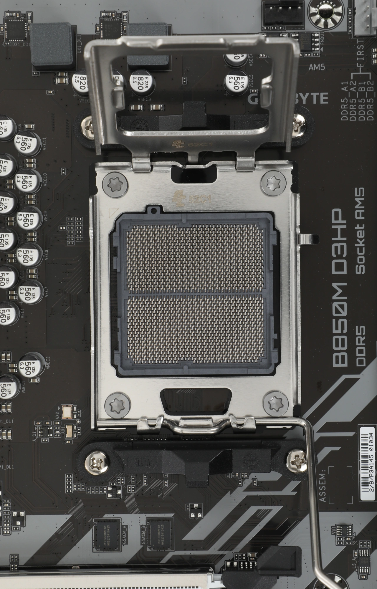 Материнская плата Gigabyte B850M D3HP Socket AM5 AMD B850 4xDDR5 mATX AC`97 8ch(7.1) GbLAN RAID+HDMI+DP — изображение 3