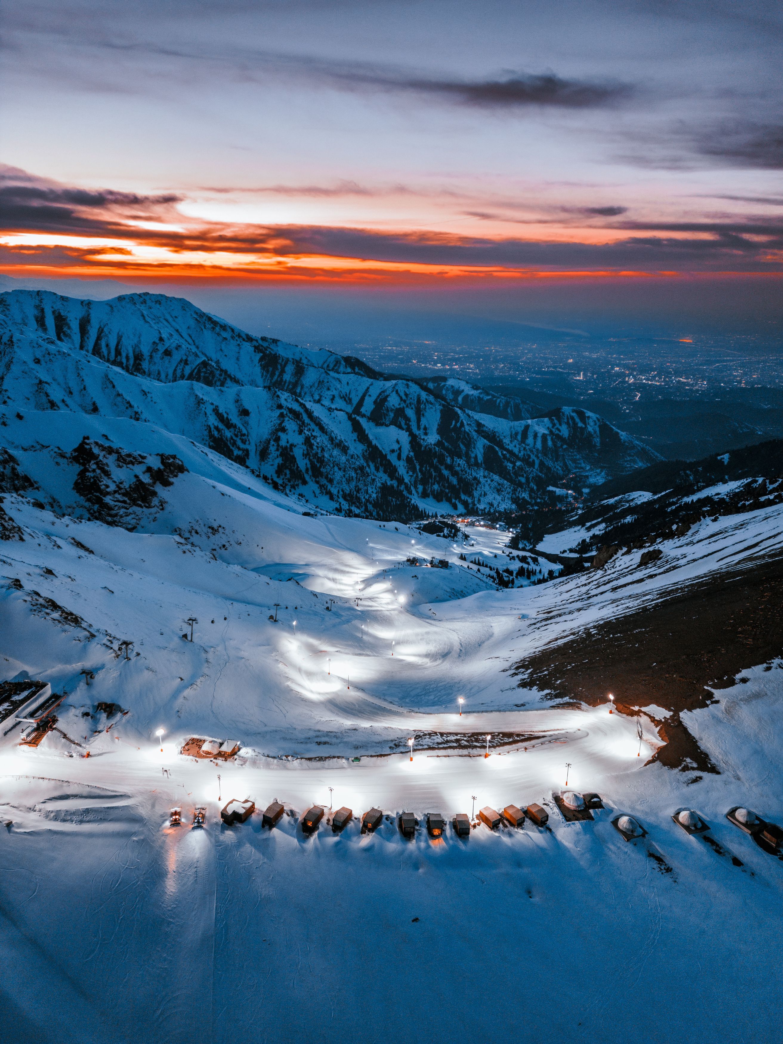 Каток Медеу зимой