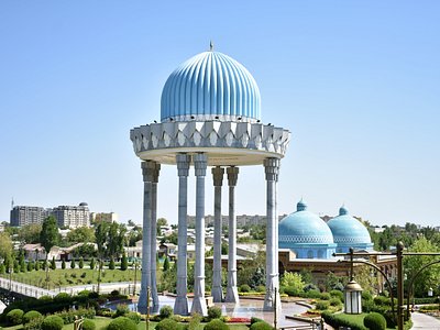 टहलना at सार्यागाश, Kazakhstan