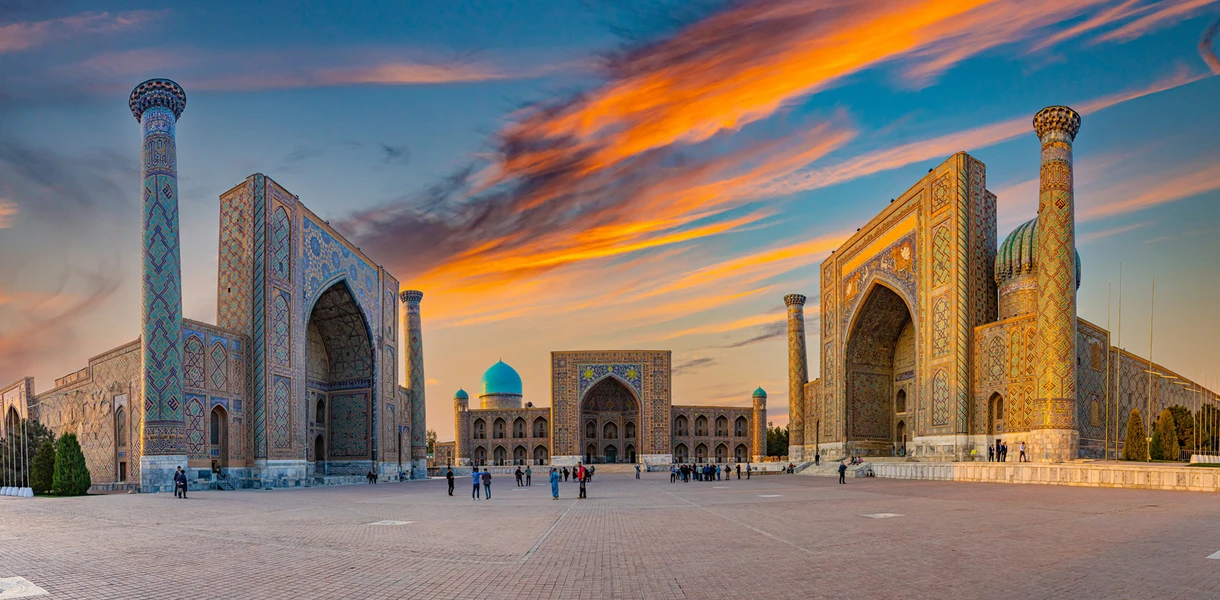 10-दिवसीय मध्य एशिया अन्वेषण यात्रा Tour route with scenic nature in Kazakhstan