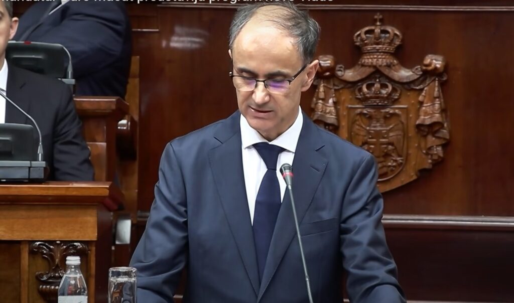 Feloszlott a parlament, jöhet a választások kiírása