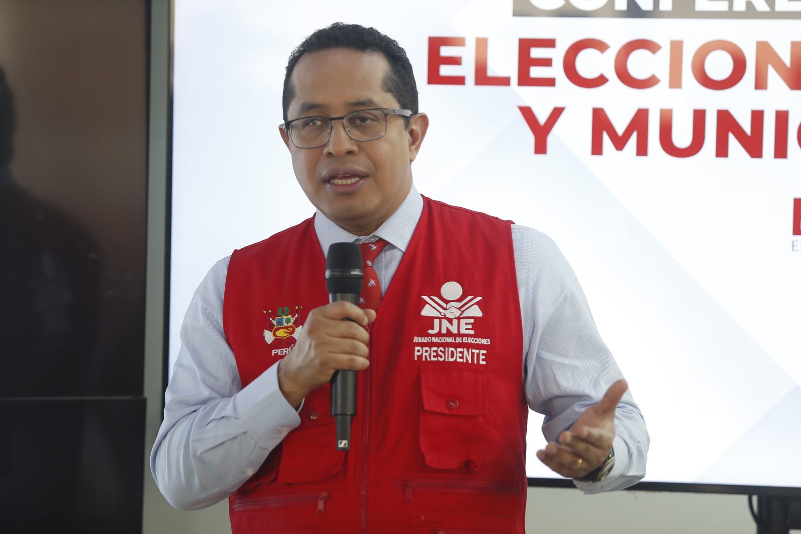 El presidente del Jurado Nacional de Elecciones (JNE), Roberto Burneo. (Foto: Cesar Campos/@photo.gec)