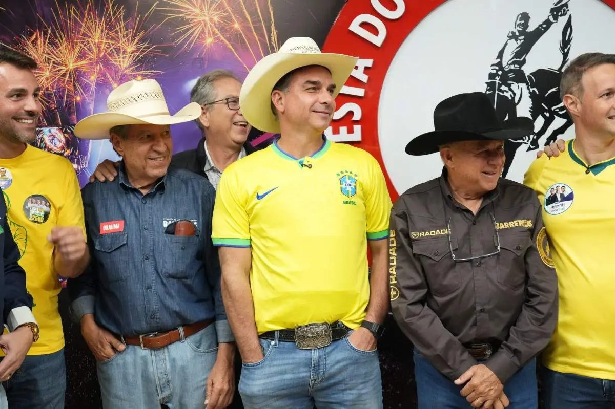 Lula pede inelegibilidade de Flávio Bolsonaro por abuso econômico em Barretos — Diário Carioca