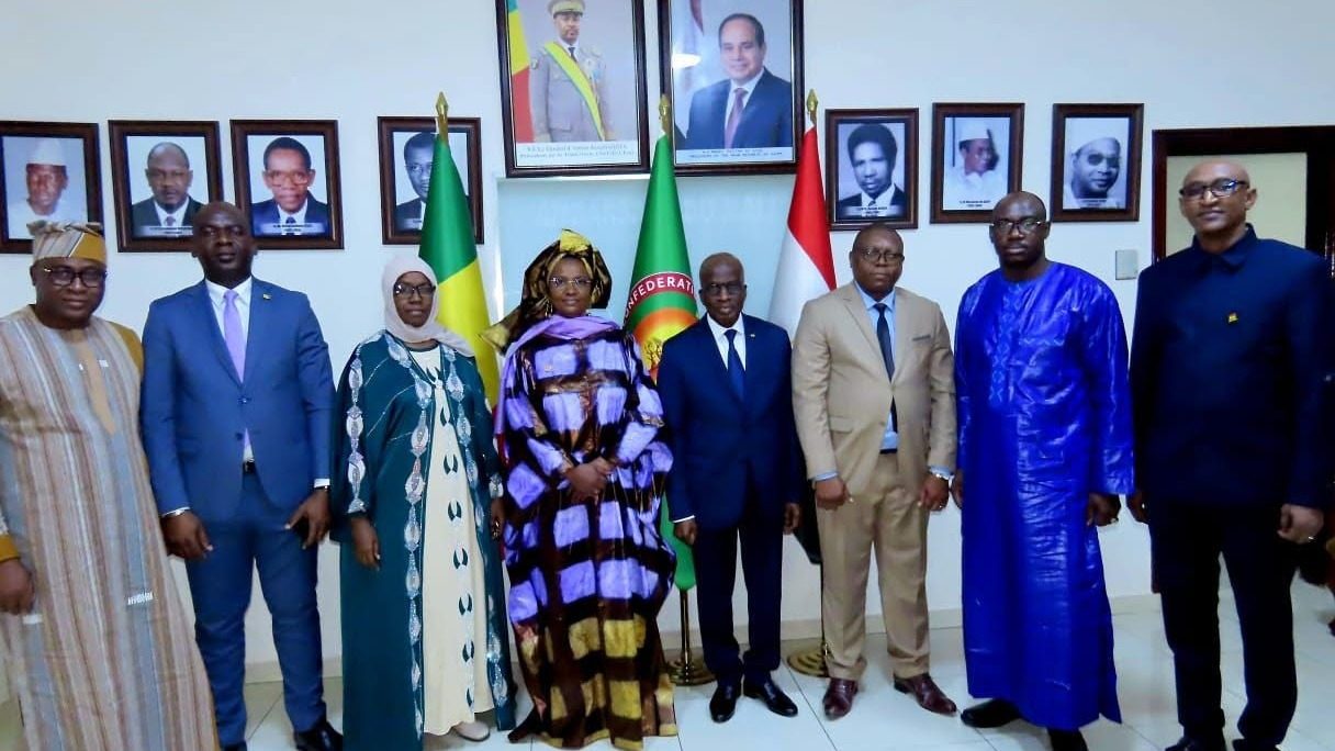 Egypte : La ministre Oumou Sall Seck en visite de courtoisie à l’ambassade du Mali au Caire