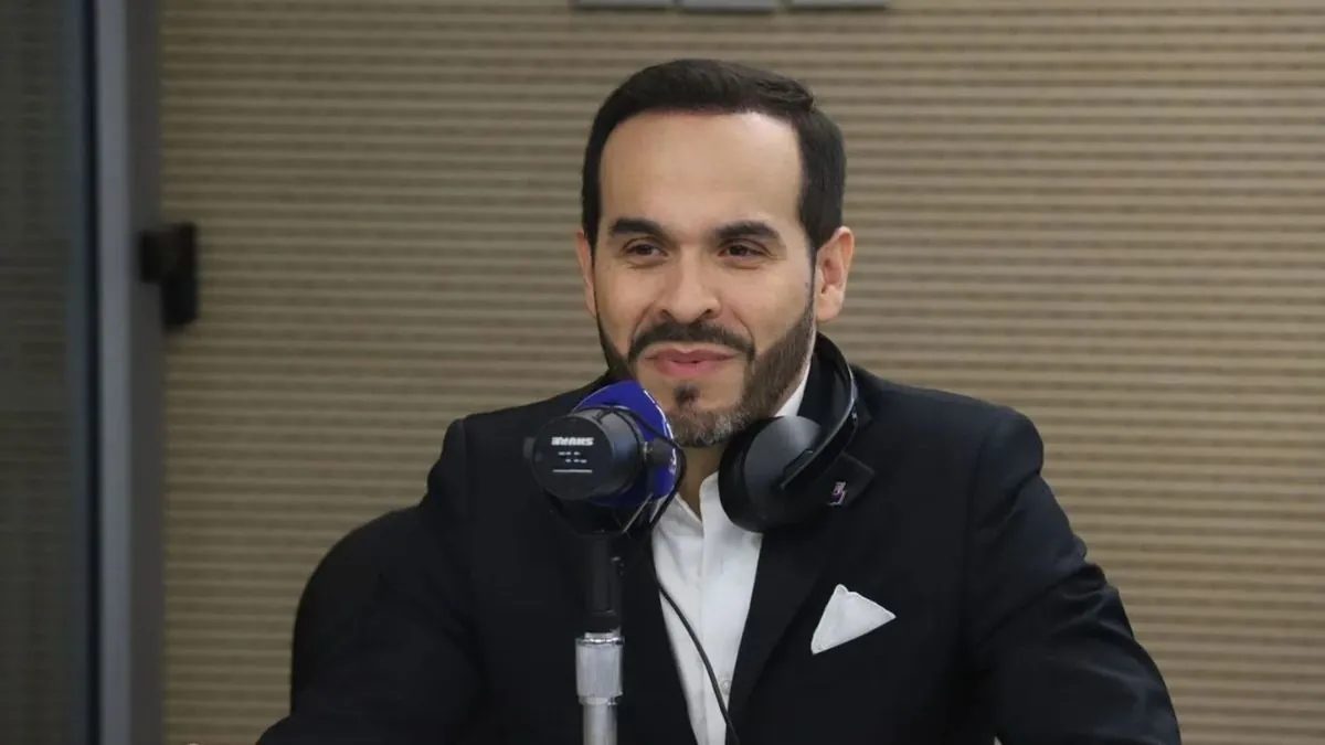 Abelardo de la Espriella descongela a los militares y entierra la 'paz total' en su primer mes de Gobierno