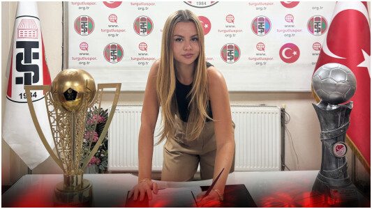 Surpriză uriașă! Fotbalista în vârstă de 22 de ani a devenit antrenor ...