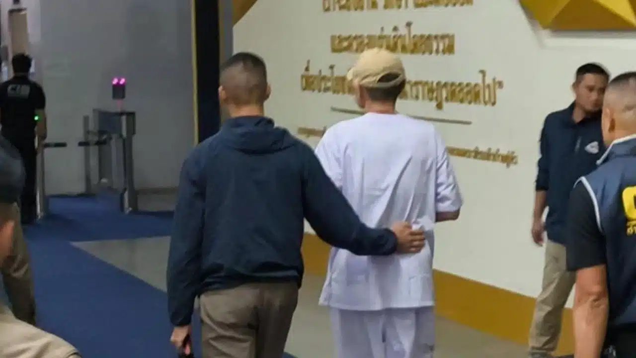 Ayutthaya abbot arrested for fraud and sex