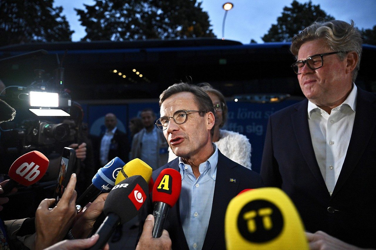 Ulf Kristersson und Gunnar Strömmer bei einem Interview