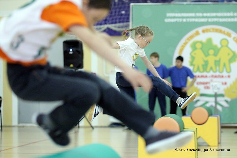 Через неделю в Зауралье стартует областной фестиваль «Мама + папа + я = спортивная семья»