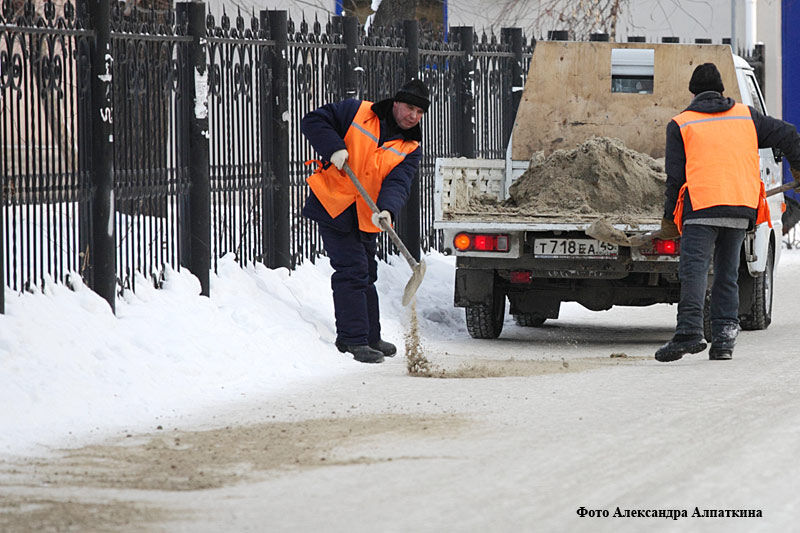 На зауральские дороги вывели тяжелую технику