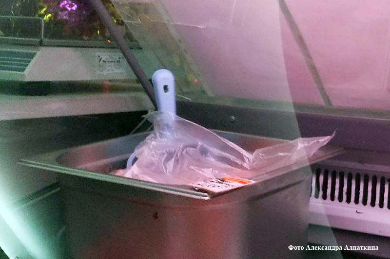 Жительнице Челябинска через соцсети продали мясо с гноем