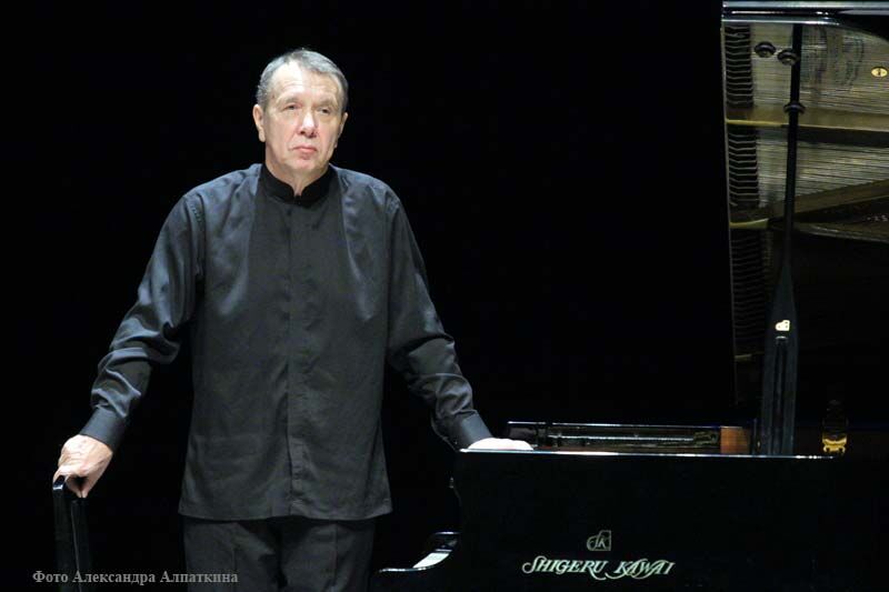 В Кургане прошел концерт одного из самых неординарных музыкантов современности