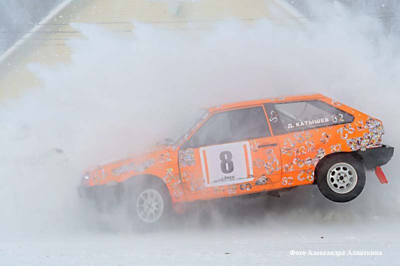 В Зауралье прошла автомобильная «Гонка звезд»