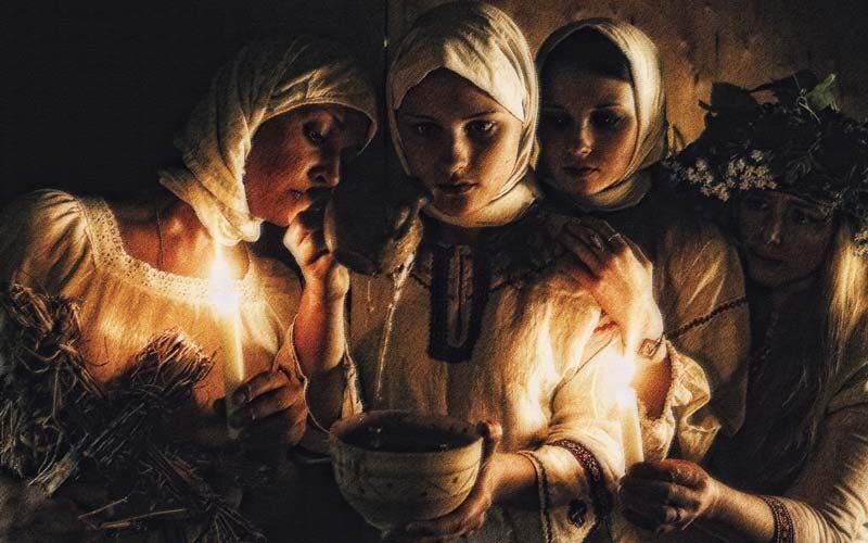 В России продолжаются святочные дни