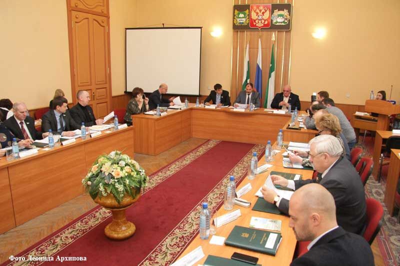 Курганские депутаты приняли первые в 2018 году поправки в городской бюджет