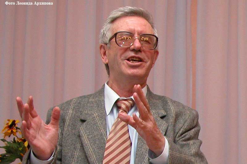 Вышла в свет новая книга зауральского журналиста и писателя Валерия Паниковского