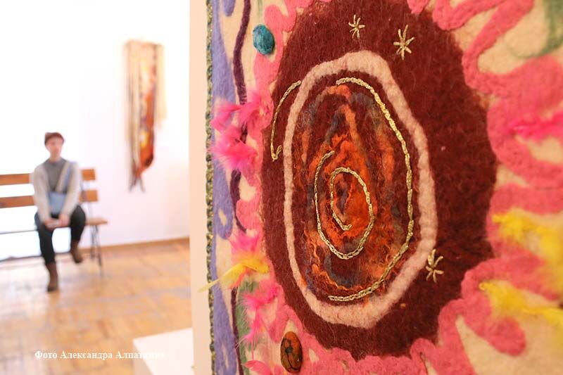 В Кургане открылась выставка войлочных натюрмортов