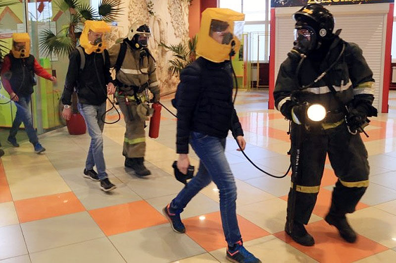 Курганские огнеборцы спасли 15 пострадавших