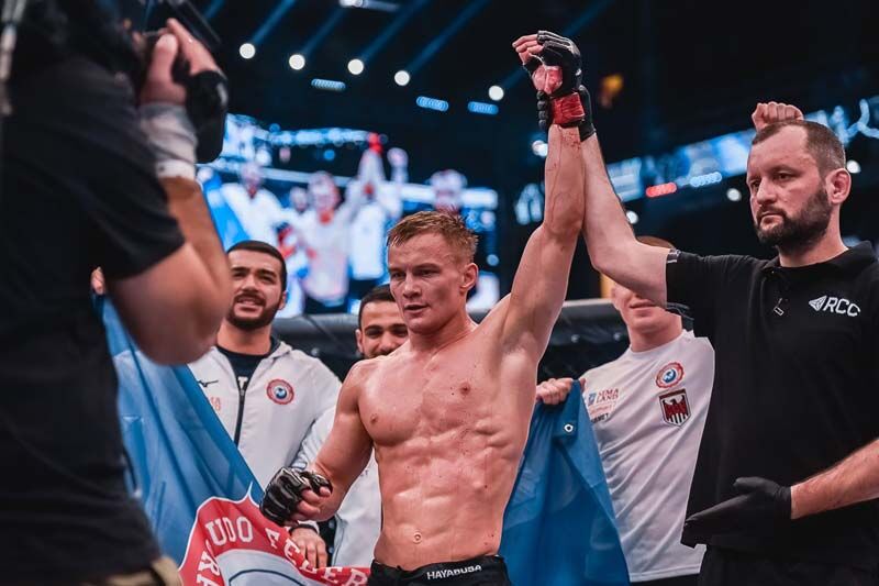 Курганец Денис Лаврентьев одержал очередную победу в ММА