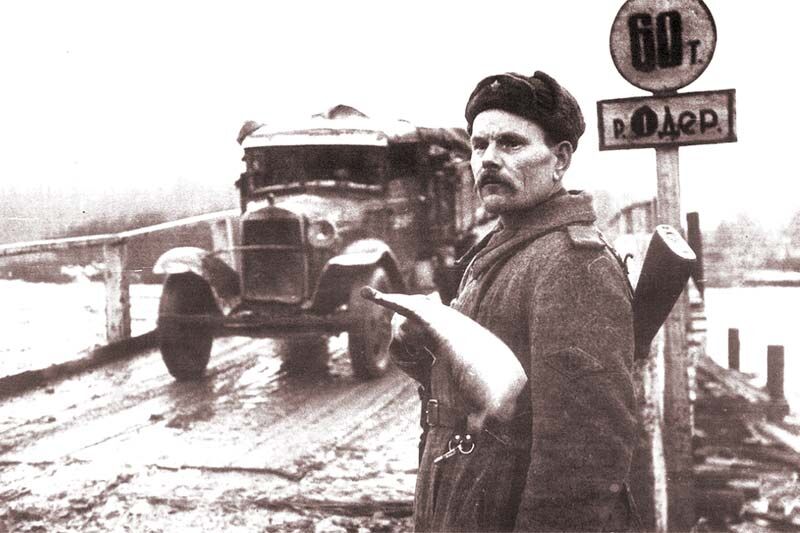 11 марта — День народного подвига по формированию Уральского добровольческого танкового корпуса в годы Великой Отечественной войны