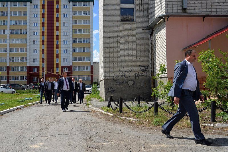 «Вымыть перила и ликвидировать лужу»