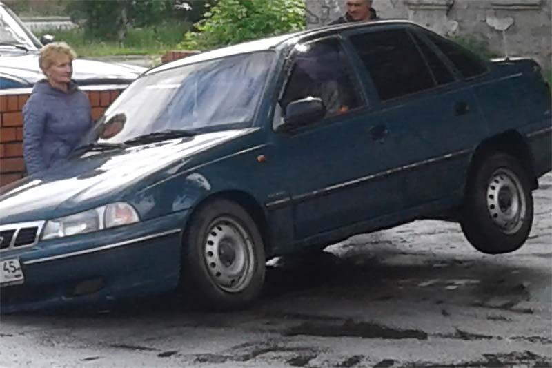 Автомобили убивают дороги, дороги мстят