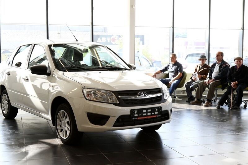 Одиннадцать зауральцев получили «особенные» автомобили