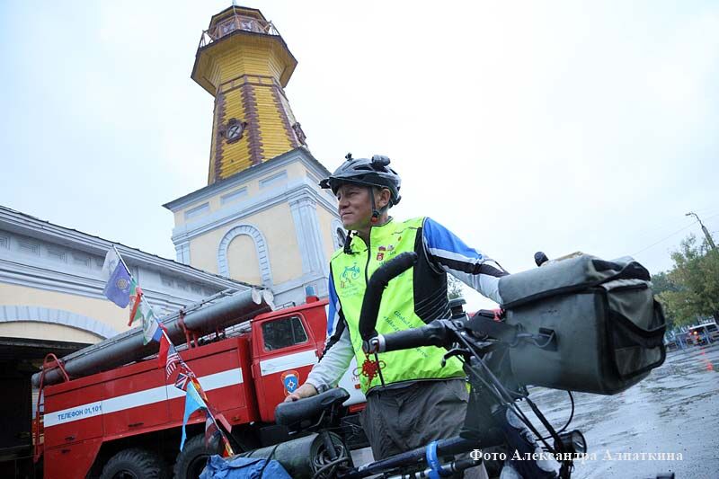 Курган стал тёплым городом на кругосветном маршруте велопутешественника