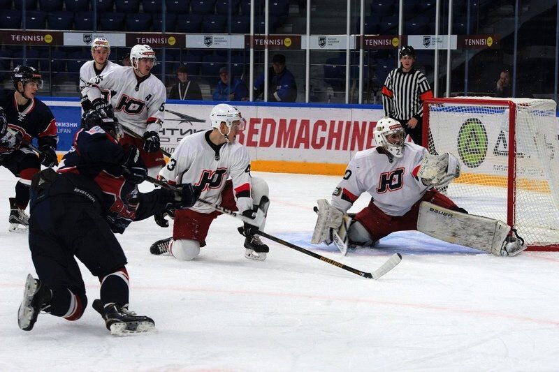 «Юниор» дважды одолел саратовский «Кристалл»