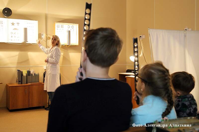 Как обычная прогулка поможет справиться с нарушениями зрения у детей