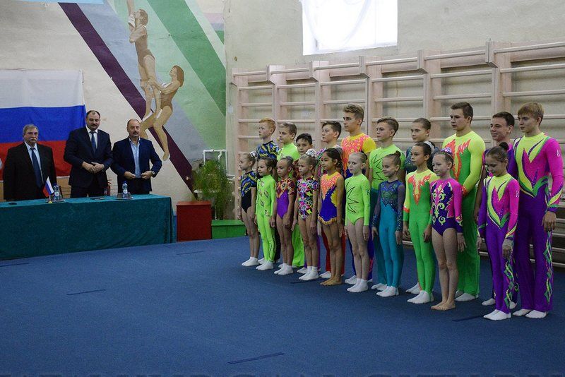В Кургане названы победители городского чемпионата по спортивной акробатике