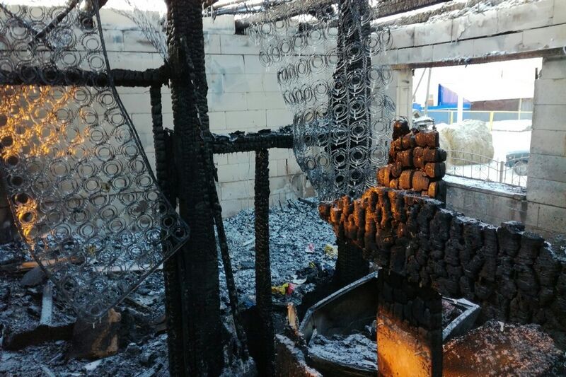 Зауральцы помогают семье погорельцев