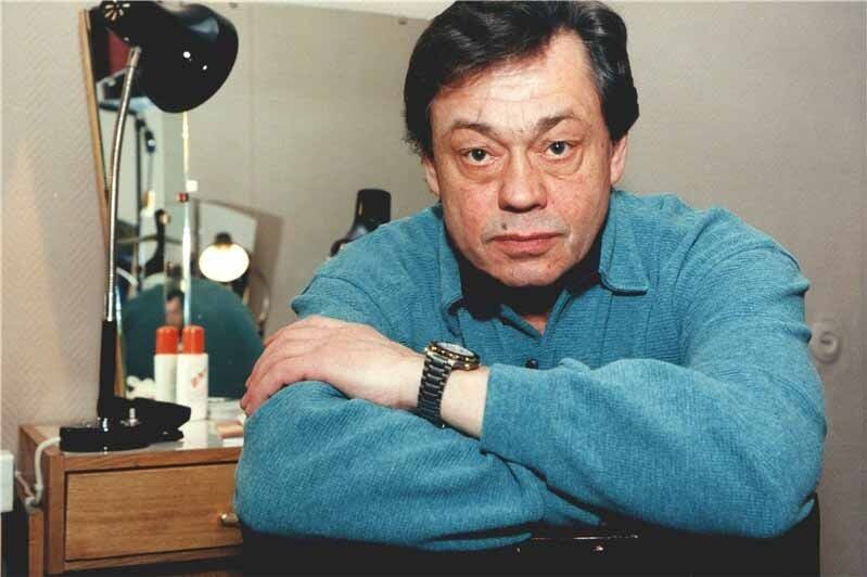 Николай Караченцов оригинально выходил на сцену