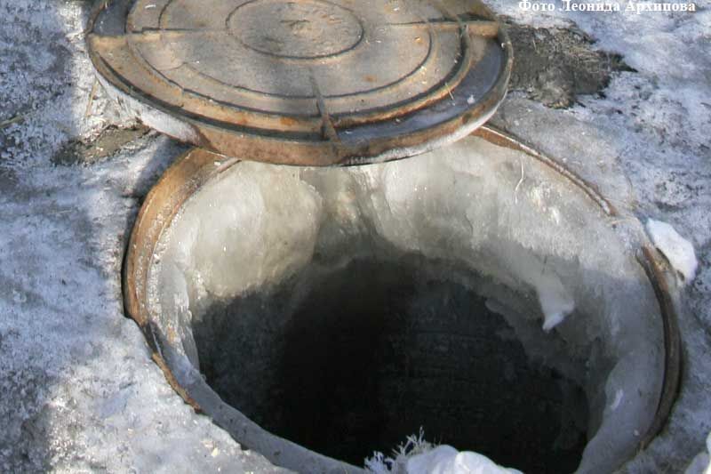 В Зауралье 4-летняя девочка провалилась в открытый колодец