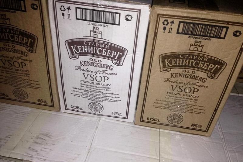 Свердловчанин попытался ввезти в Курган более 16 тысяч бутылок подозрительного алкоголя