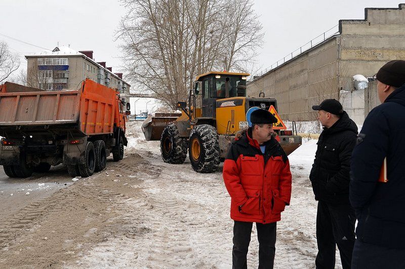 В рамках противопаводковых мероприятий из микрорайонов Кургана планируется вывезти около 40 тысяч тонн снега
